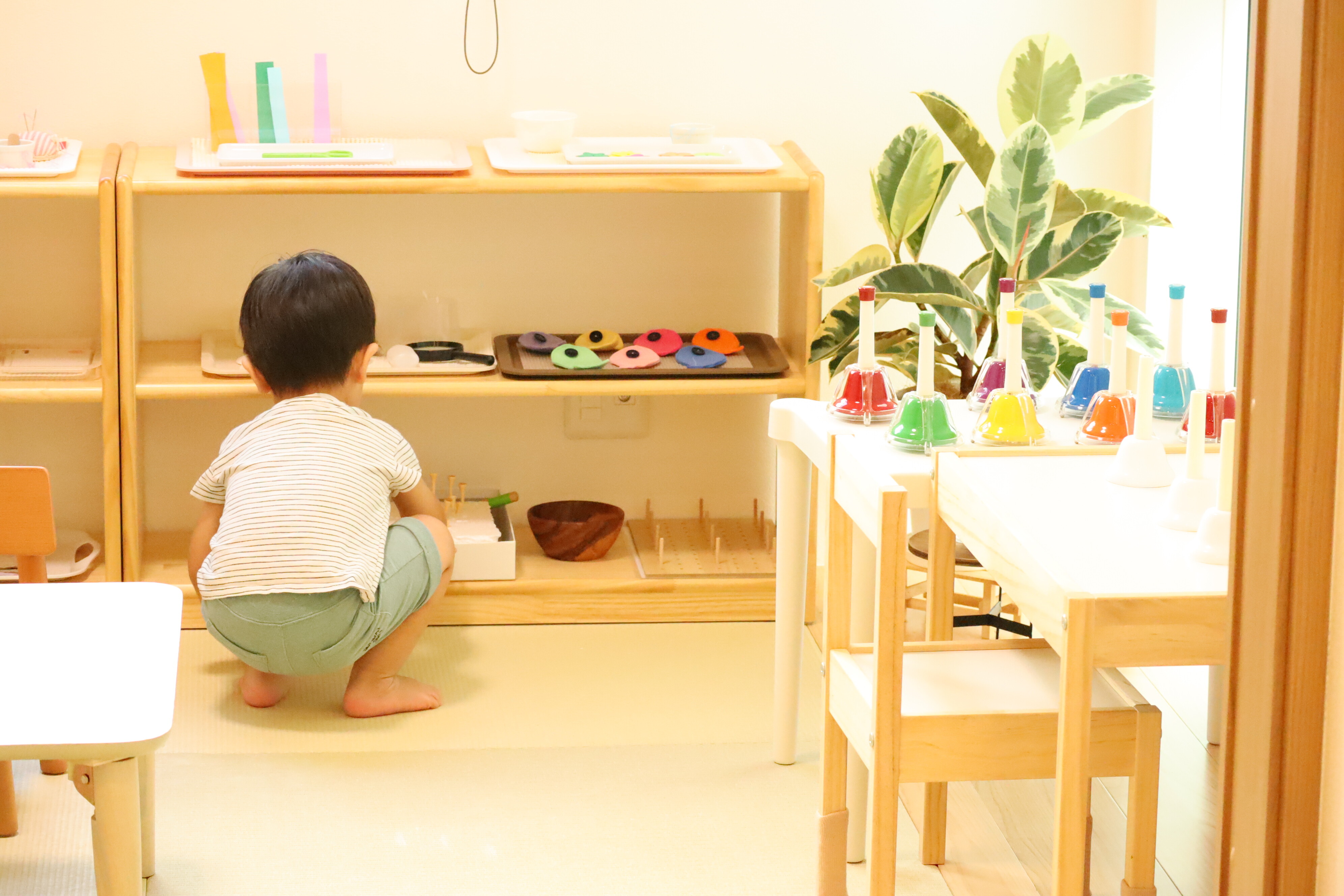 0歳からのモンテッソーリ教育「はじめの親子教室」