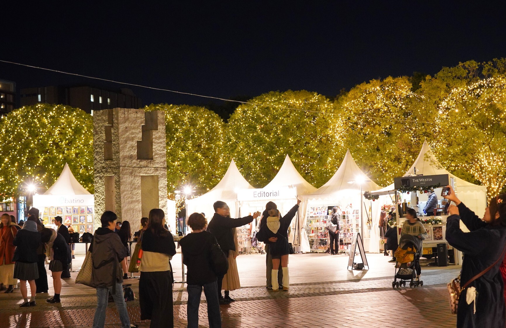 クリスマスマルシェ:時計広場