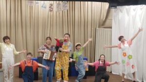 チーム・るるるのおはなしであそぼ！